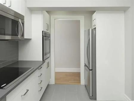 4557 Sherbrooke Street West | 4557 Sherbrooke Street West, Montreal