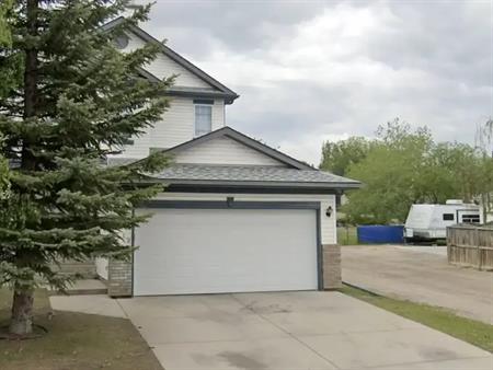 A beautiful house with basement available for rent in Harvest Hill - Calgary | 119 Harvest Park Terrace Northeast, Calgary