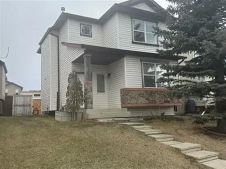 Newly renovated 3 bedroom. | 22 Covehaven Rise Northeast, Calgary