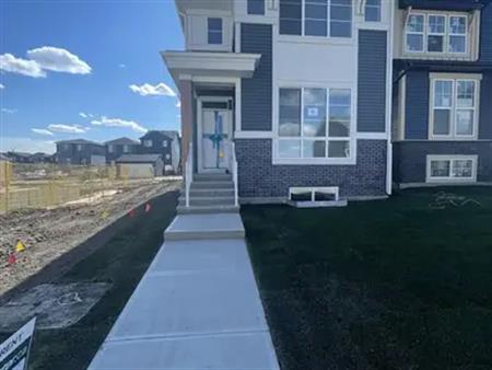 3 Bedrooms House with Flex room & Bonus Room | Belmont Grn SW, Calgary