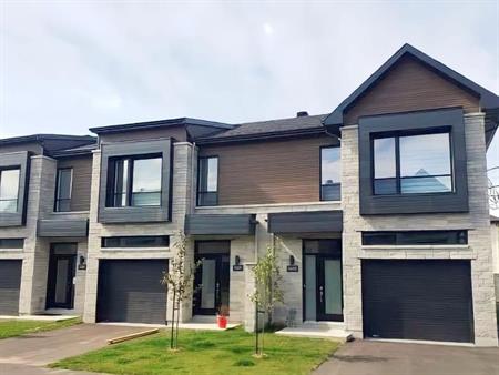 3 beds 2 baths townhouse