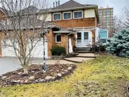 35 DAVIES CRESCENT | 35 DAVIES CRESCENT, Whitby
