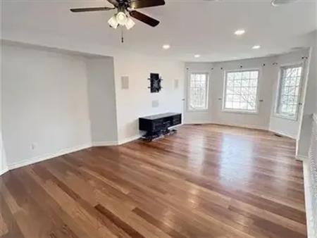 1597 WHITEWOOD | 1597 WHITEWOOD, Lakeshore
