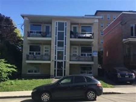 1 CH - 1 SDB - Québec - $858 /mo