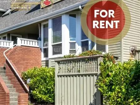 4 240 E KEITH ROAD | 4 240 E KEITH ROAD, North Vancouver
