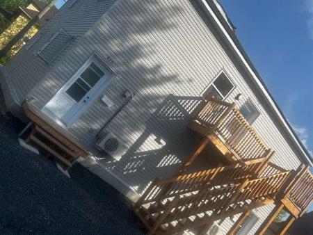 GRAND 5 1/2 à louer à Magog ( Triplex ) 1er juillet