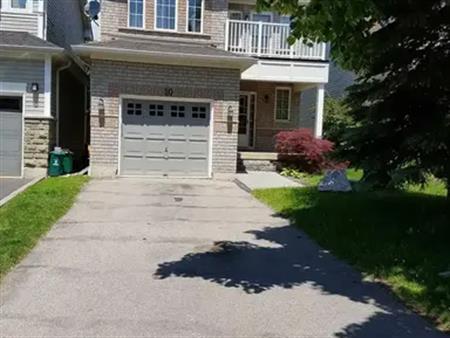 10 BROOKVALLEY AVENUE | 10 BROOKVALLEY AVENUE, Whitby