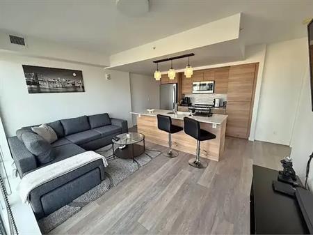 1BD + Den Apartment, Early Move In, No Damage Deposit Required | 201 10 Avenue Southeast, Calgary