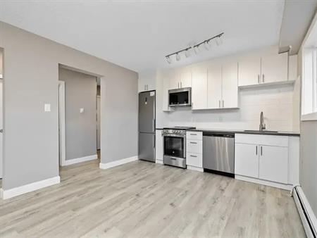 Macewan Place | 10645 113 Street, Edmonton