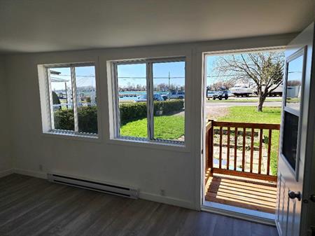 À louer : Maison entière de 3 chambres face à l’eau Valleyfield
