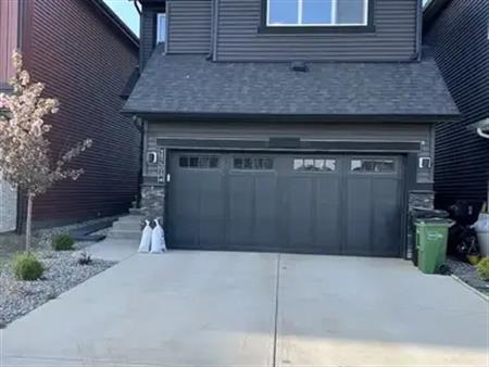 3 Bedroom + Den House @ Edmonton Westend. 10 mins from West Edmonton Mall. | 22608 82 Avenue Northwest, Edmonton