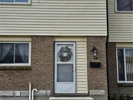 215 Trudeau DRIVE | 215 Trudeau DRIVE, Sarnia
