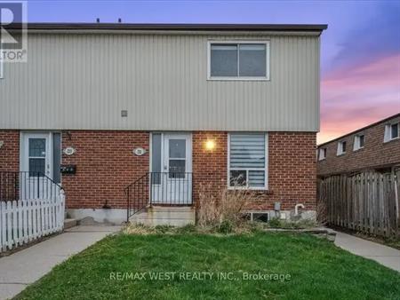 30 - 211 KINGHAM ROAD | 30 - 211 KINGHAM ROAD, Halton Hills