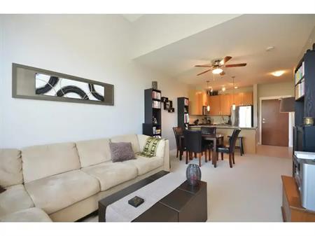 426 15988 26 AVENUE | 426 15988 26 AVENUE, Surrey