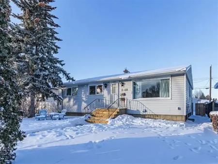 Spacious 3 bedroom suite | 13828 132 Avenue Northwest, Edmonton