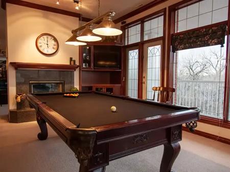 Findlay Place Penthouse | 220 1 Street NE, Medicine Hat
