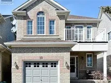 10 BROOKVALLEY AVENUE | 10 BROOKVALLEY AVENUE, Whitby