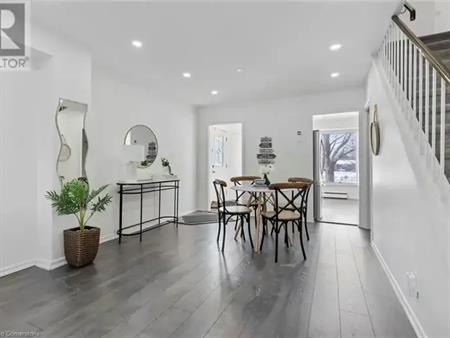 66 ARBOUR GLEN Crescent | 66 ARBOUR GLEN Crescent, London