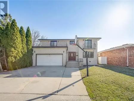 3130 CLEMENCEAU BOULEVARD | 3130 CLEMENCEAU BOULEVARD, Windsor