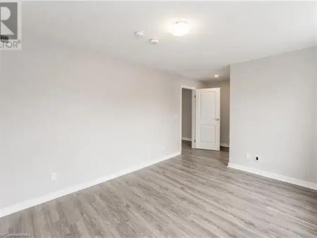 22 MAIN Street W Unit# 3 | 22 MAIN Street W Unit# 3, Grimsby