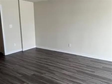 124 - 1585 ROSE WAY | 124 - 1585 ROSE WAY, Milton
