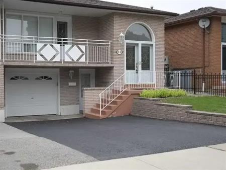 66 English St, Brampton, ON L6X 1L6 | 66 English Street, Brampton