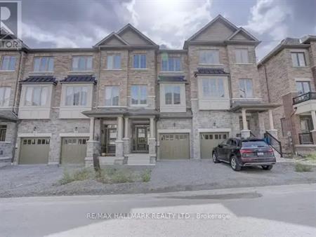 33 HALLMARK WAY | 33 HALLMARK WAY, Whitby