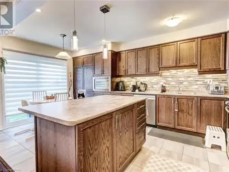 682 LAKING Terrace | 682 LAKING Terrace, Milton
