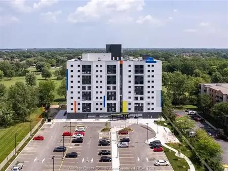 3100 MEADOWBROOK Unit# 813 | 3100 MEADOWBROOK Unit# 813, Windsor