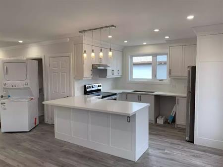 Top Unit for Rent West Hamilton Mountain, Available July 1 | 114 Warren Avenue, Hamilton