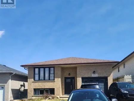 103 MONTANA Crescent | 103 MONTANA Crescent, Kitchener