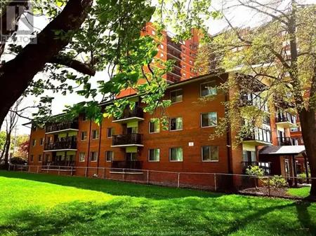 1805 RIVERSIDE DRIVE West Unit# 304 | 1805 RIVERSIDE DRIVE West Unit# 304, Windsor