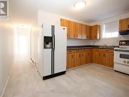 2 - 37 HOLLAND STREET W | 2 - 37 HOLLAND STREET W, Bradford West Gwillimbury