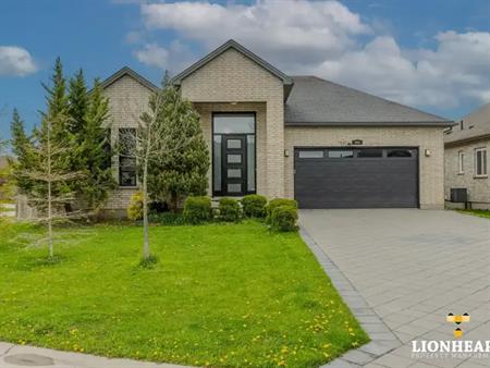 Roulston Cres. 964 | Roulston Cres. 964, London