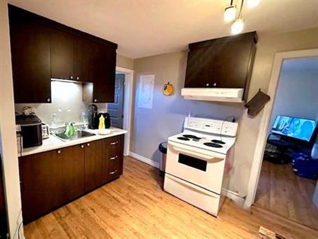Immeuble - 101 7e Avenue Sud 3½ – Richmond