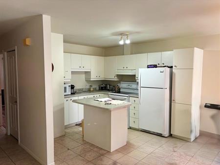 Immeuble - 83-93 Landry Appartement à Louer – 4 ½ Rénové