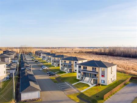 4 1/2 - 2005 JEAN-PIERRE BLAIS, Trois-Rivieres