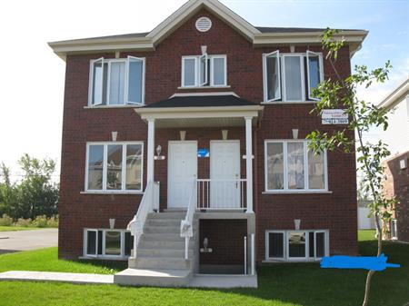 Grand 5 1/2 Dans Triplex 2007