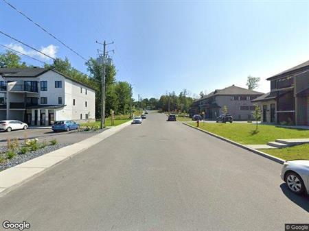 2 CH - 1 SDB - Granby - $1,625 /mo