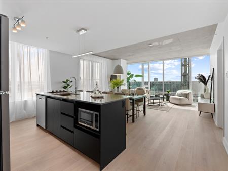 4 1/2 à Louer - Brossard, REM