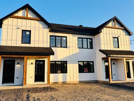 4 1/2 neuf à Saint-Narcisse, reste un logement au RDC