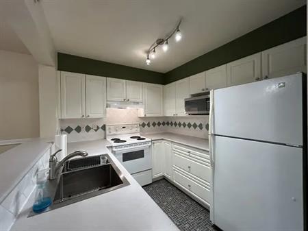 One Bedroom, One Bathroom, Ground Floor with Covered-Patio - Condo | 5518 14 Avenue, Delta