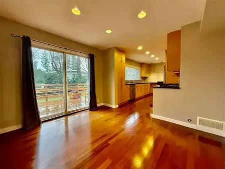 Five Bedroom Plus Den, Two-And-A-Half Bathroom, House for Rent - Long Term Rental | 5298 Belair Drive, Delta