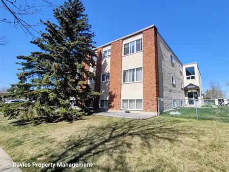 15940 109 Avenue NW -#2 | 15940 109 Avenue Northwest, Edmonton