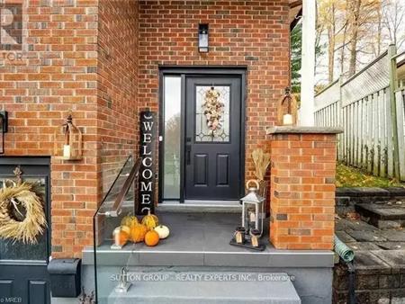 UPPER - 218 INGLESIDE PLACE | UPPER - 218 INGLESIDE PLACE, Kitchener