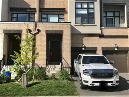 105 CAUSLAND LANE | 105 CAUSLAND LANE, Richmond Hill