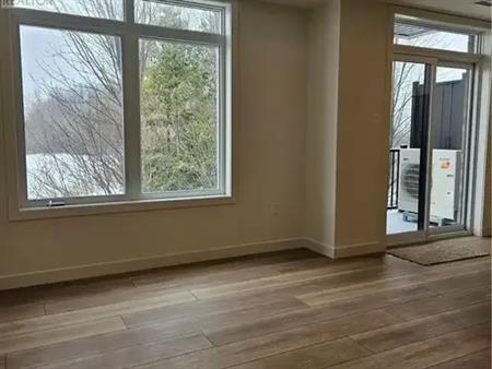 824 WOOLWICH Street Unit# 142 | 824 WOOLWICH Street Unit# 142, Guelph