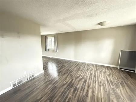 Spacious 3-Bedroom Main Floor in Calgary – Prime Location! | 7904 Huntwick Hill Northeast, Calgary