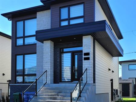 -Beau 5 1/2 Construit En 2018 Sur Deux é