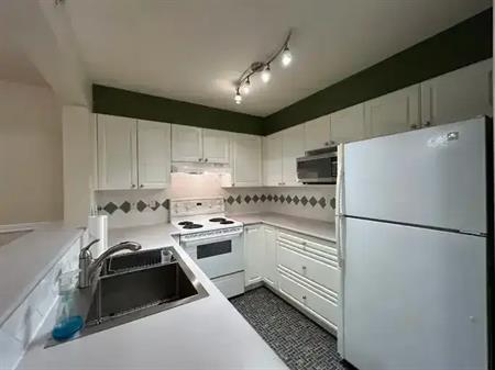One Bedroom, One Bathroom, Ground Floor with Covered-Patio - Condo | 5518 14 Avenue, Delta